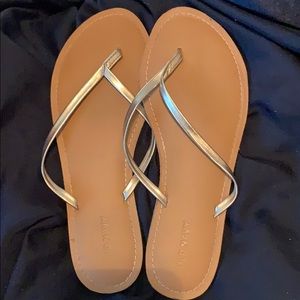 Old navy gold sandals (size 7)